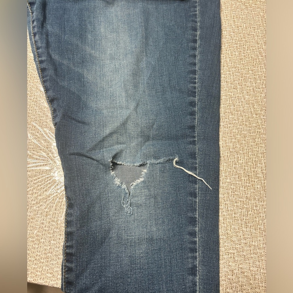 Signature Low Rise Jeggings - Size 10 - Picture 5 of 6